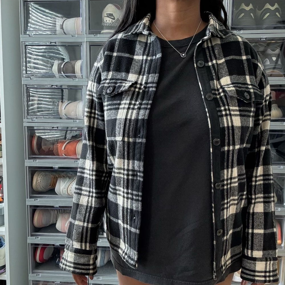 BLACK AND WHITE MENS FLANNEL